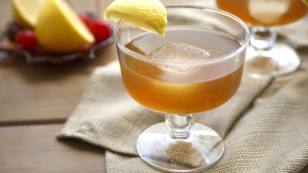 Maple Amaretto Sour Drink Recipe