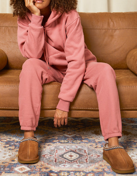 COZI Pullover Hoodie High Rise Joggers Dusty Rose Holiday Gift List_VERGE Lifestyle Magazine