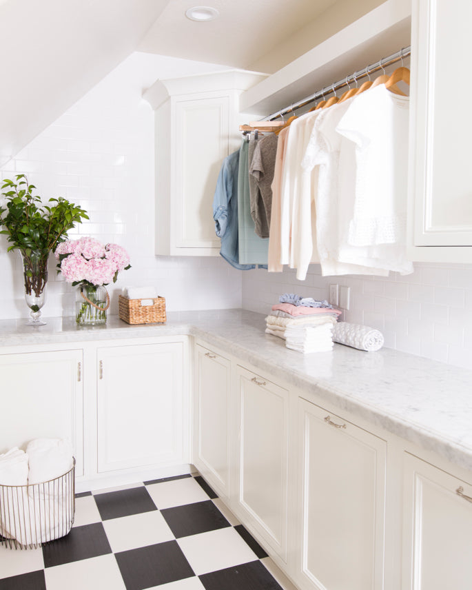 white-laundry-room-marble-ideas - 8