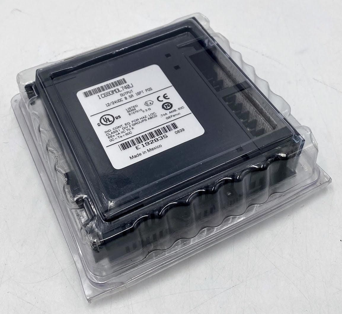 GE Fanuc IC693MDL740J, 12/24V DC Output Module, 16 Point