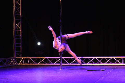 Janne Jacobs børn under hollandske Pole Dance championship hollandske pole-and-line Pole-Dancing Championships