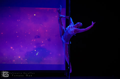 Ariane van der Vegte dansen in de paal, polefitness, paaldanswedstrijden polewear polecompetition