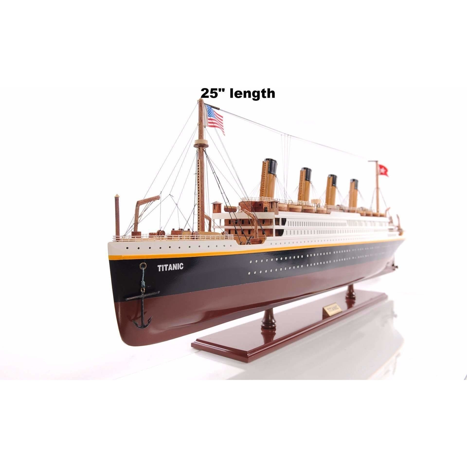 Titanic Model Ship, 25