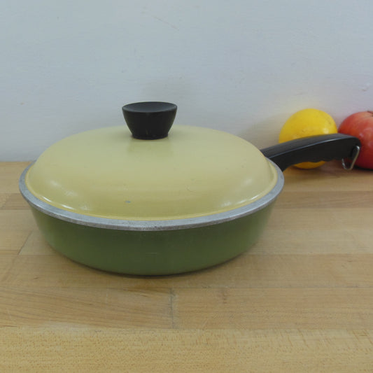 Club Aluminum USA 4.5 Qt Dutch Oven Soup Pot Yellow Harvest Gold