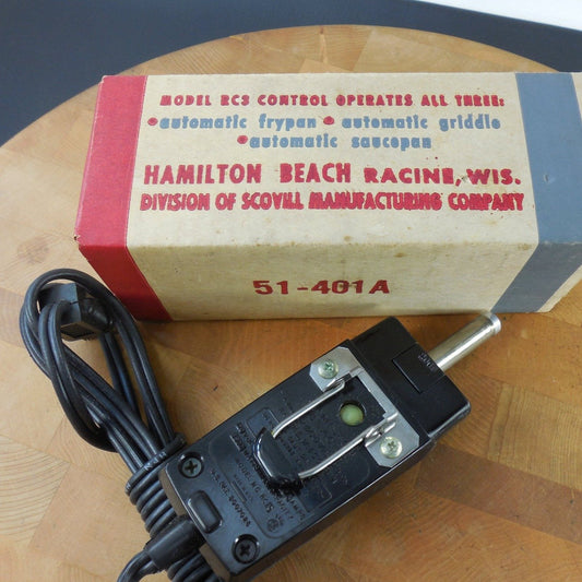 Hamilton Beach Scovil 1979 Hand Held Mixer 107 Gold with Box