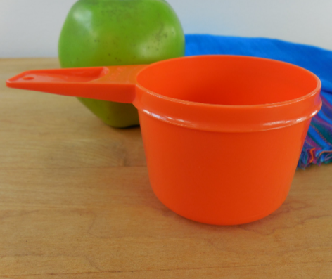 TUPPERWARE Vintage Harvest Orange 12 Cup Servalier Canister 807 w