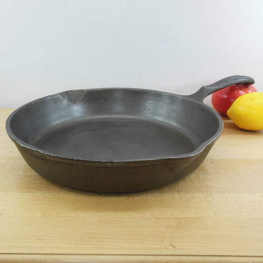 Copperton Lane: Wagner Cast Iron 9 Inch Chef Skillet 1386C, Cookware and  Bakeware, 15520