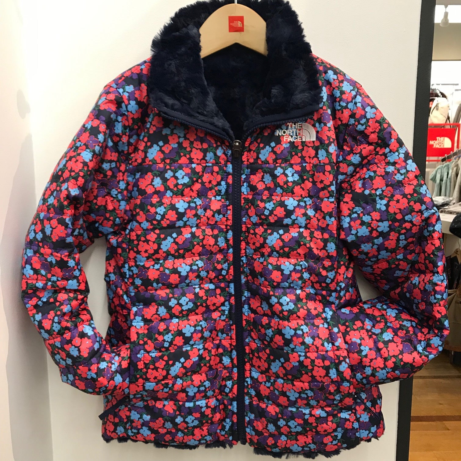 the north face girls' printed reversible mossbud swirl parka stores