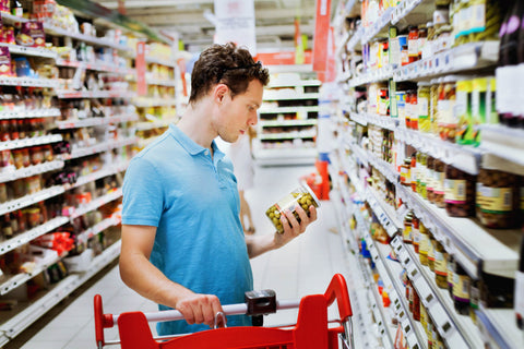 picture of a man do grocery shopping