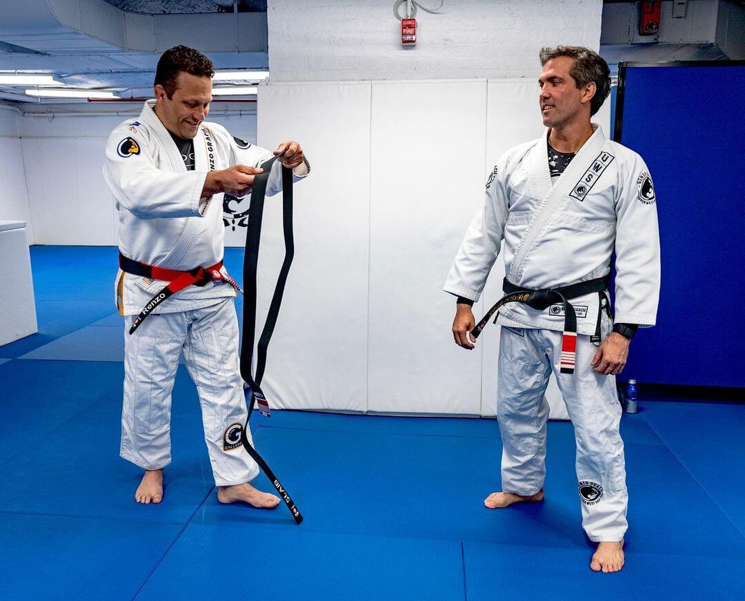 Fake BJJ Black Belts: Gracie Blue Belts Posing as Black Belts – The Take