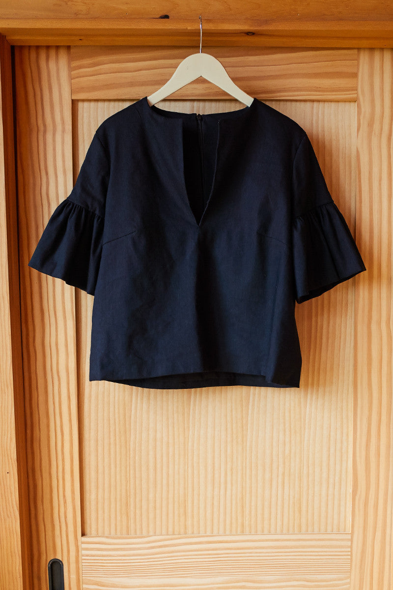 Mod Ruffle Top - Black