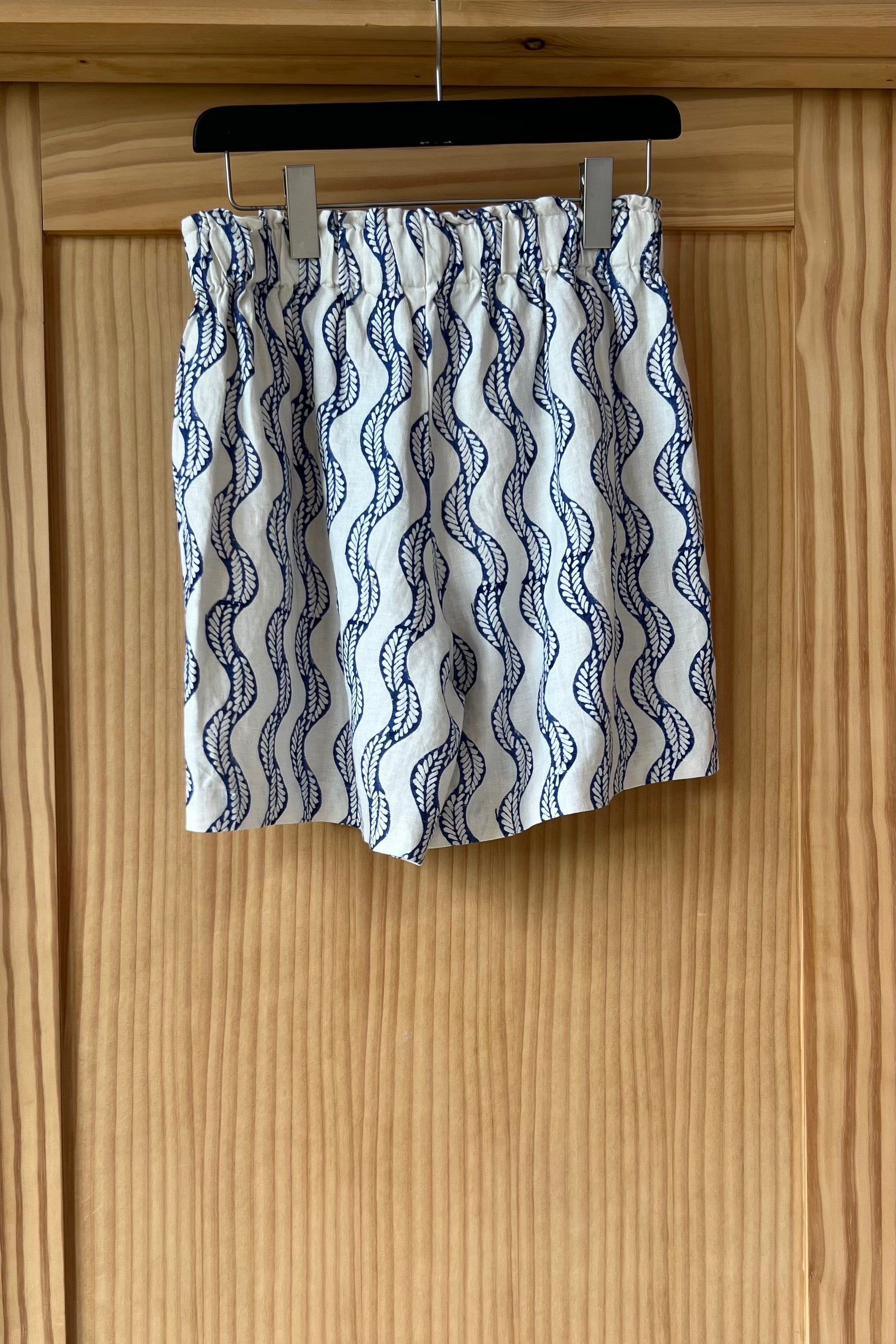 Pull On Shorts - Indigo Vine Wave Linen