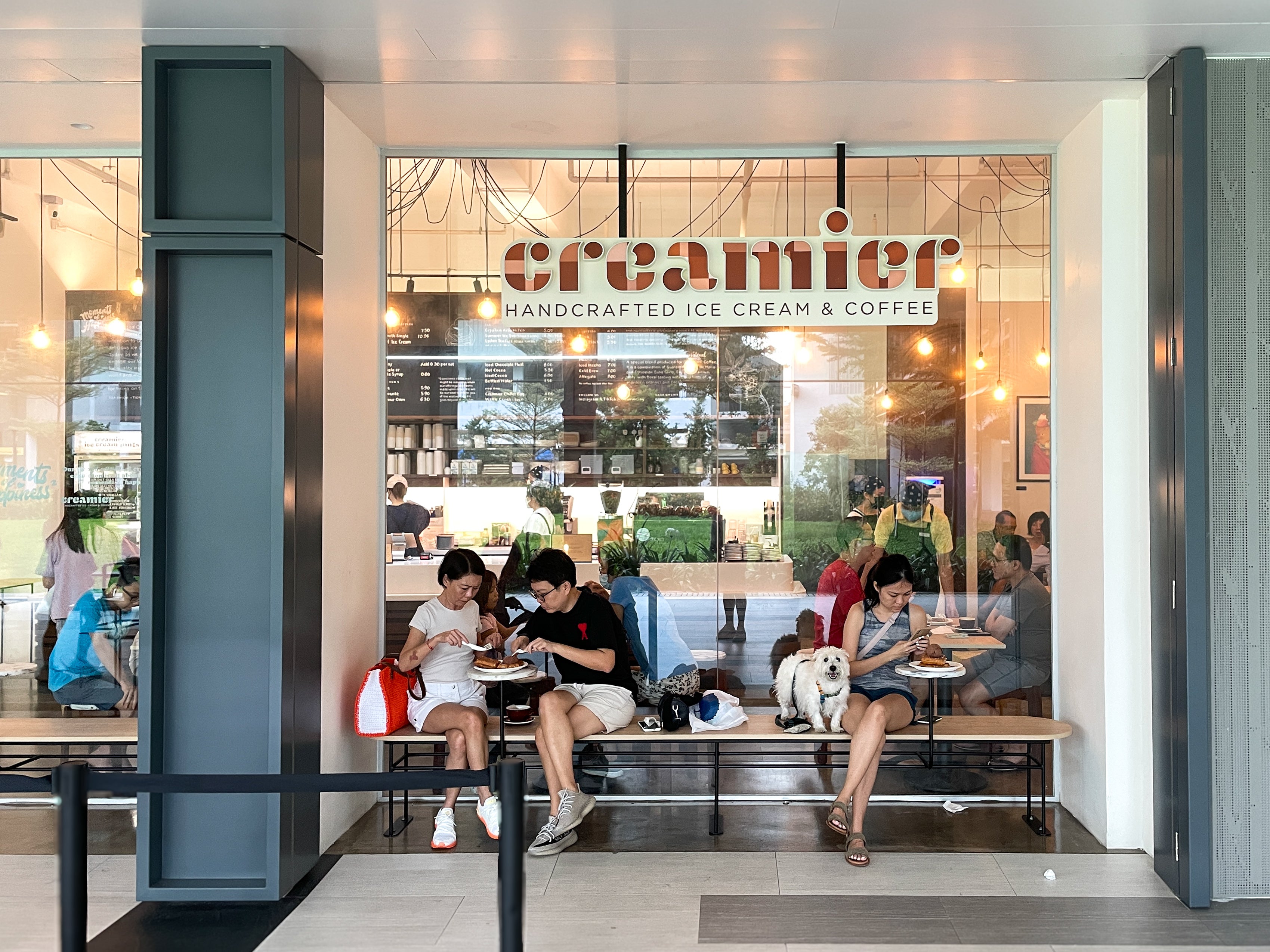 Pet friendly seating at Creamier