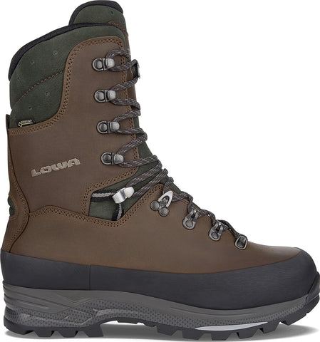 The Best Winter Hiking Boots of 2024