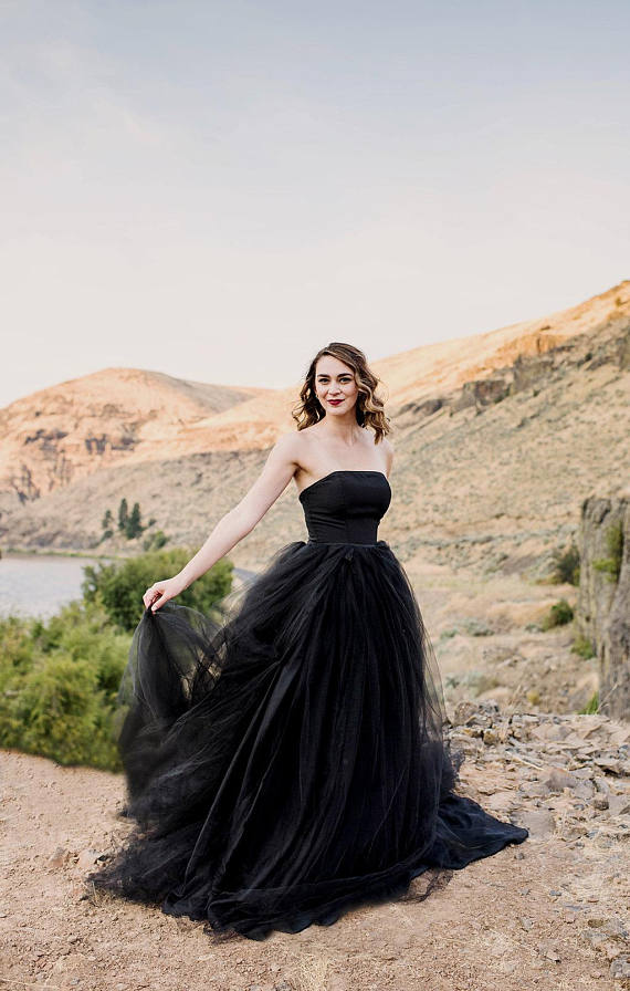 Chic Black  Wedding  Dresses  A line Long Simple Country  