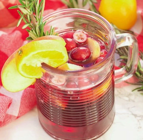 Christmas sangria with pomegranate 