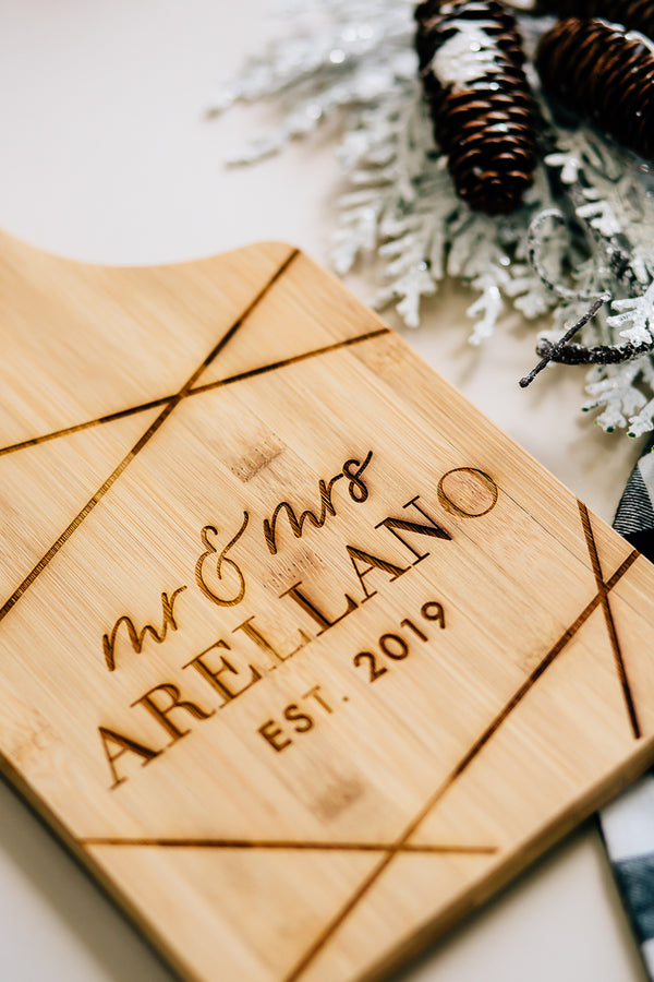 Script Initial Personalized Bamboo Cutting Board - 10x14