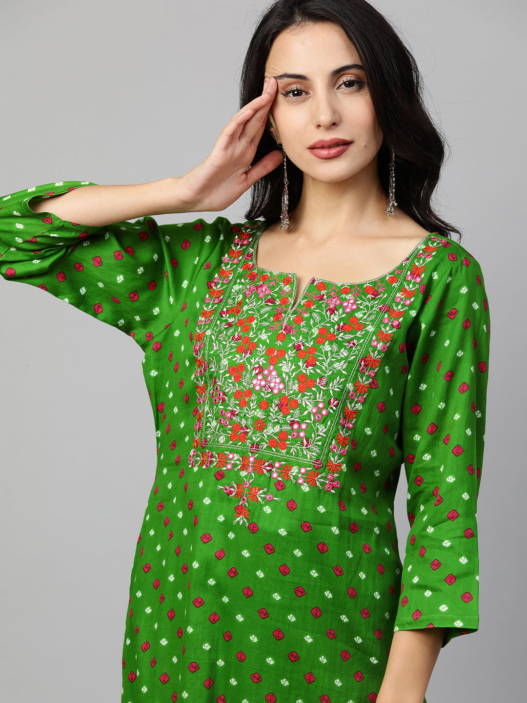 Bandhani & Floral Embroidered Straight Kurta - Green