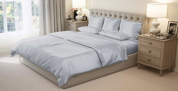 Complete Silk Bedding in Silver