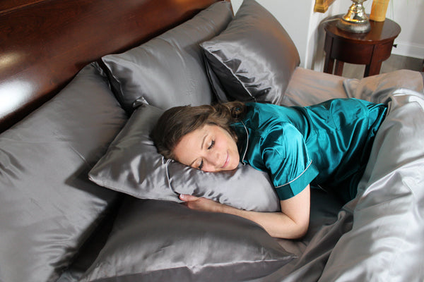 Sleeping on a silk pillowcase helps preventing fine lines on your face