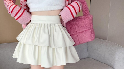 Picking the Perfect Short Skirt: Colors, Materials, and How to Wear It