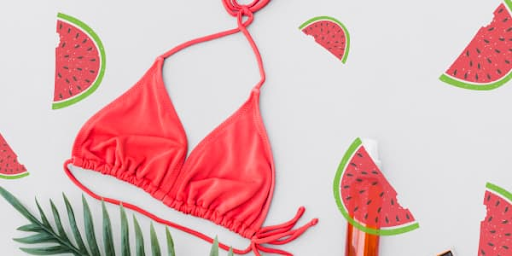 How to Pick the Perfect Swimsuit Top for a Fab Look