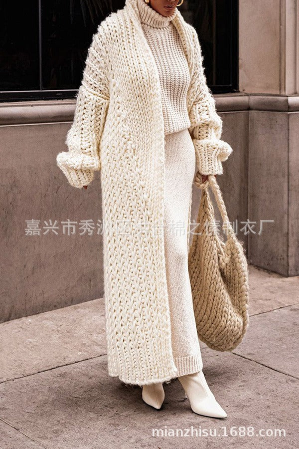 Oversized long knit sweater - runwayfashionista.com