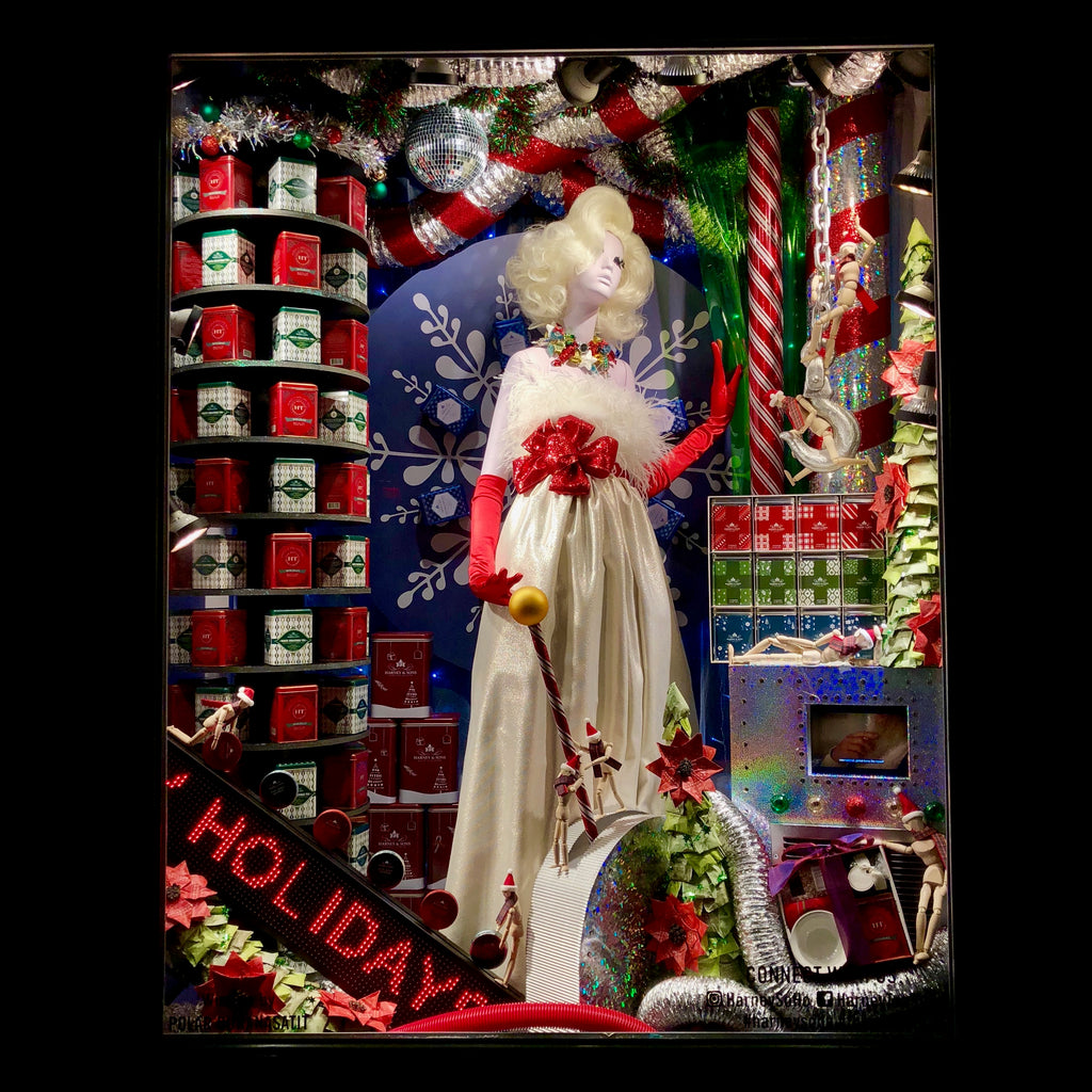 christmas-window-harney