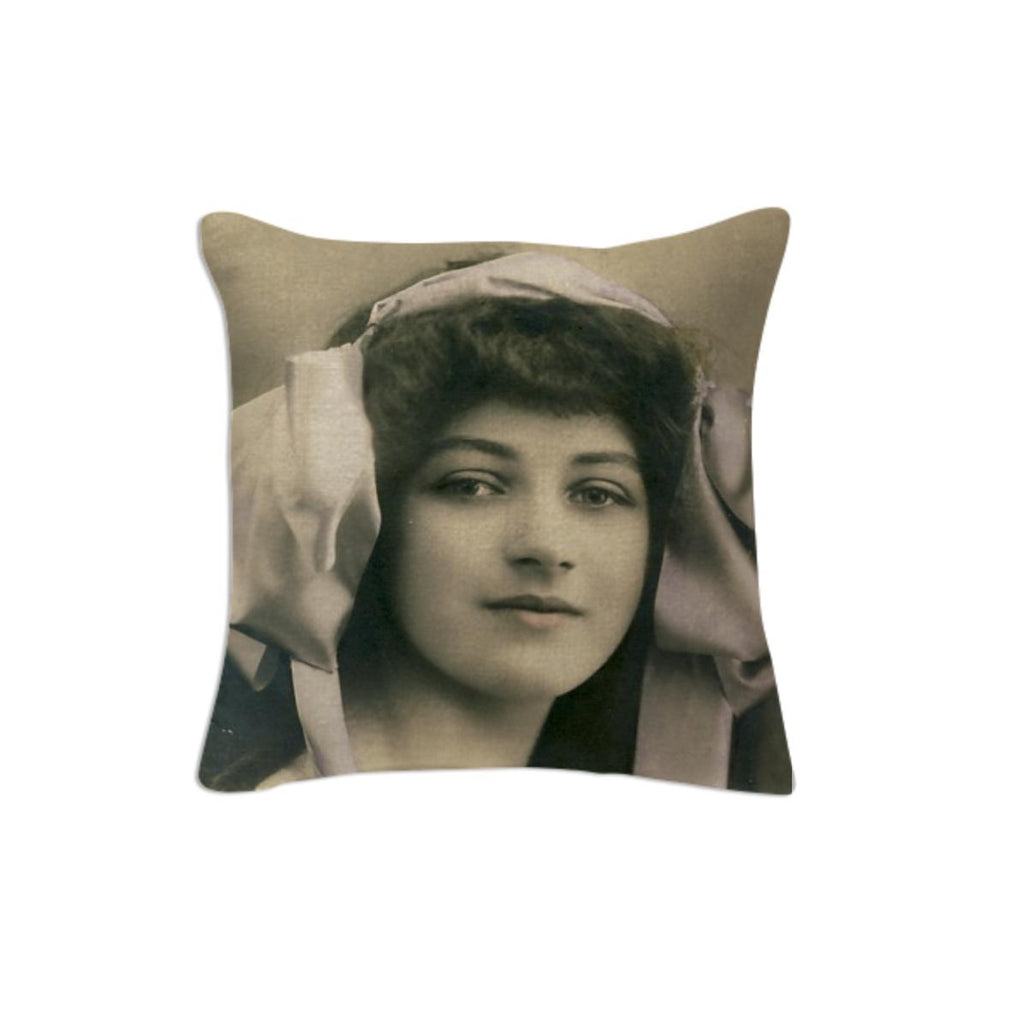 Very Vintage Beauty Boudior Pillow Agatha – PAOM
