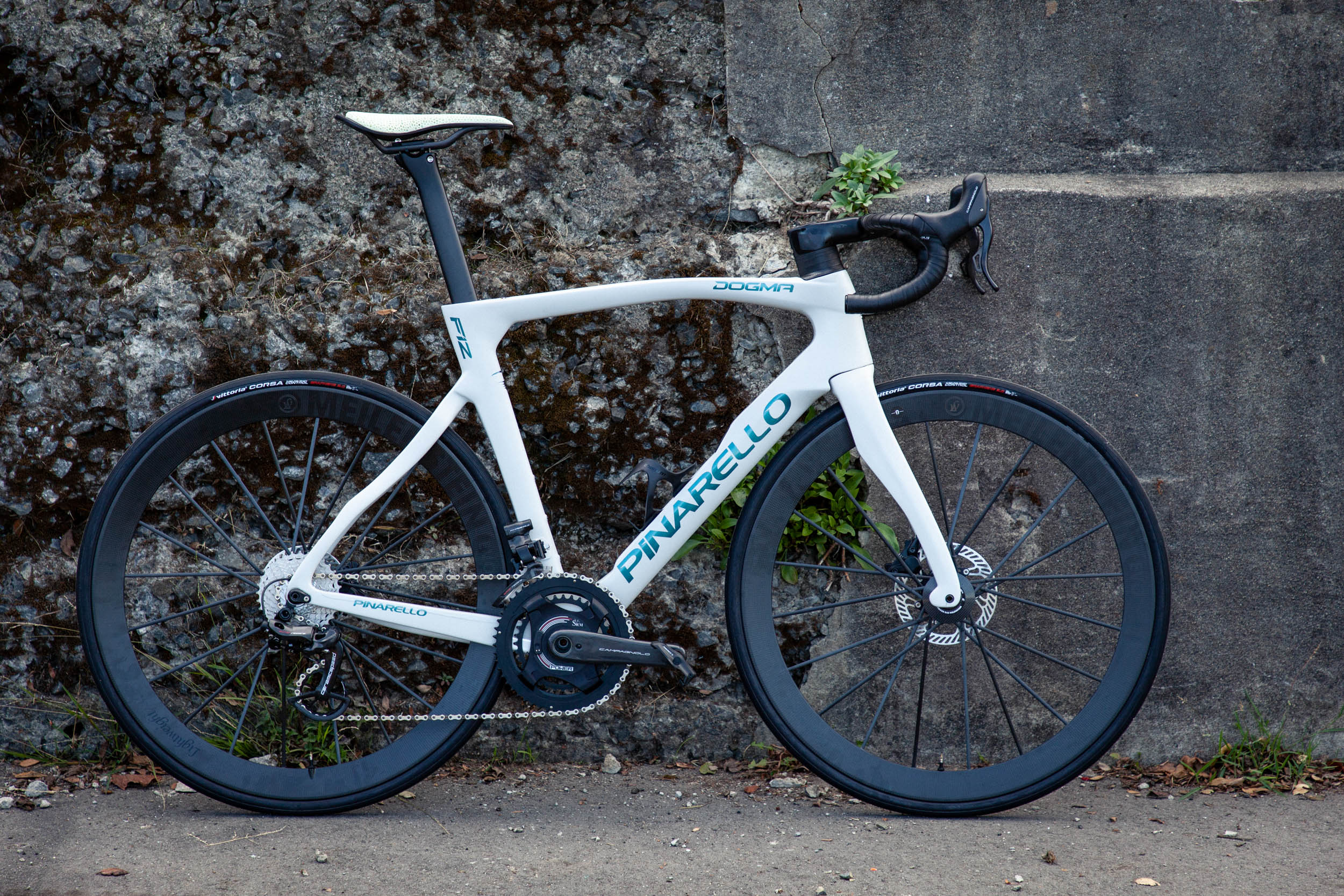 white pinarello dogma f12 bike profile baaw