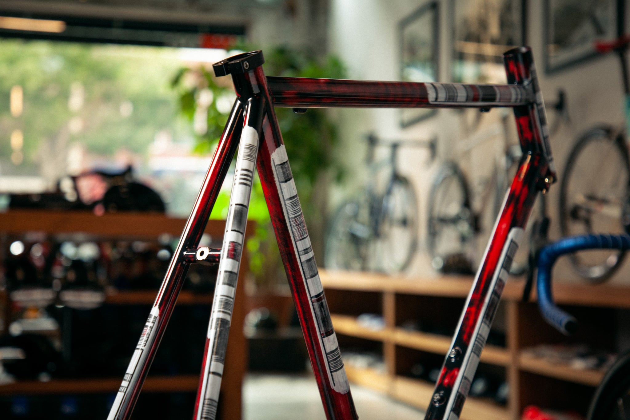 https://abovecategorycycling.com/blogs/gallery/gallery-a-wine-red-pegoretti-mxxxxxo frameset 3