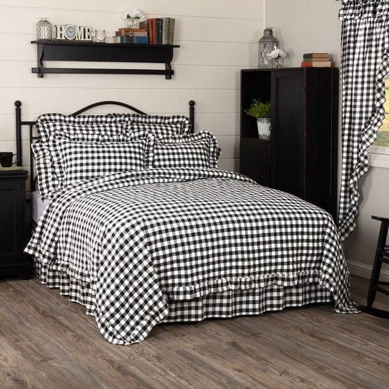 Annie Buffalo Black Check Ruffled Queen Quilt Coverlet 90wx90l