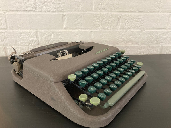 *Refurbished Manual Portable Smith-Corona Skyriter Typewriter