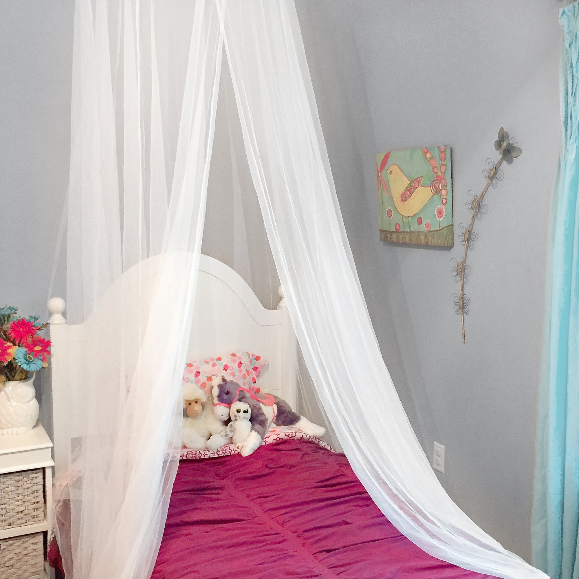 girls canopy over bed