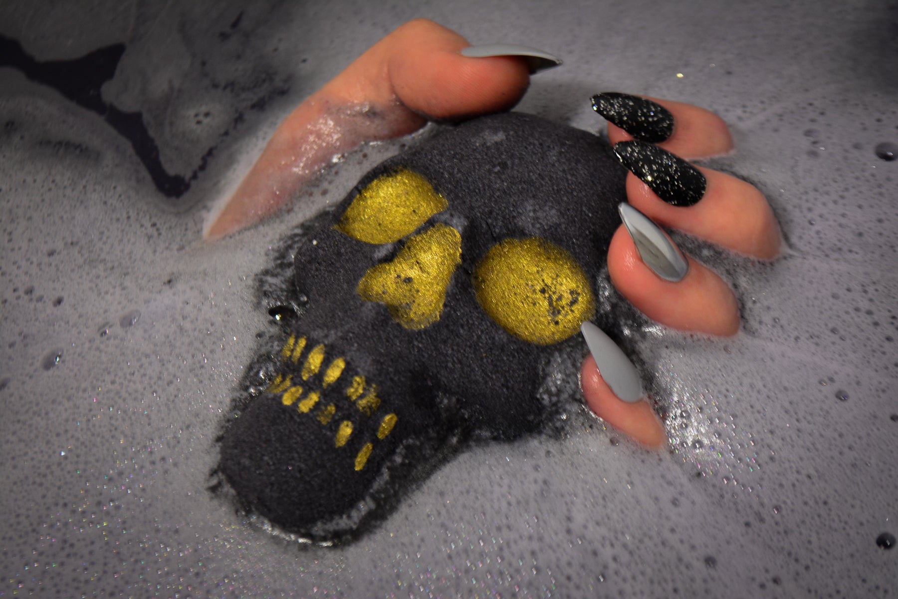 skull bath bomb