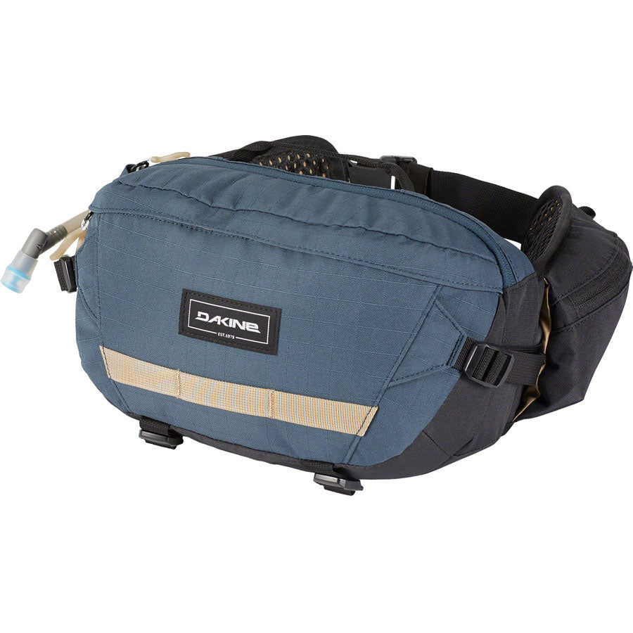 dakine-hot-laps-waist-hydration-pack-5l-2l-70oz-reservoir-midnight-blue