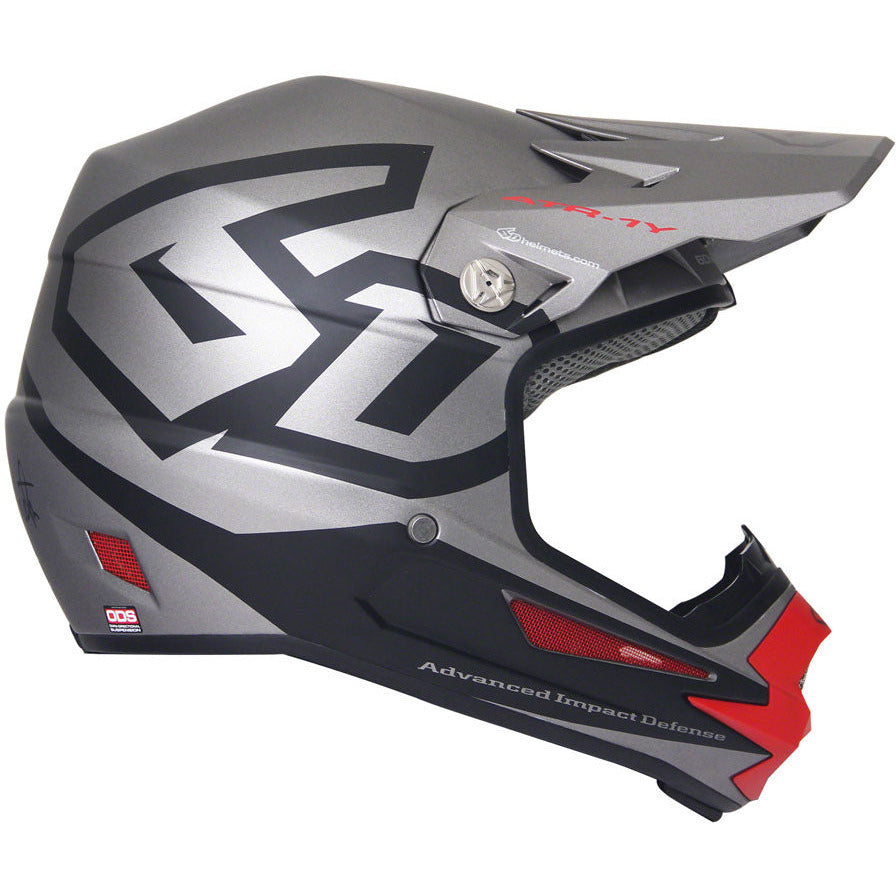 6d-atr-1y-macro-youth-full-face-helmet-titanium-youth-x-large