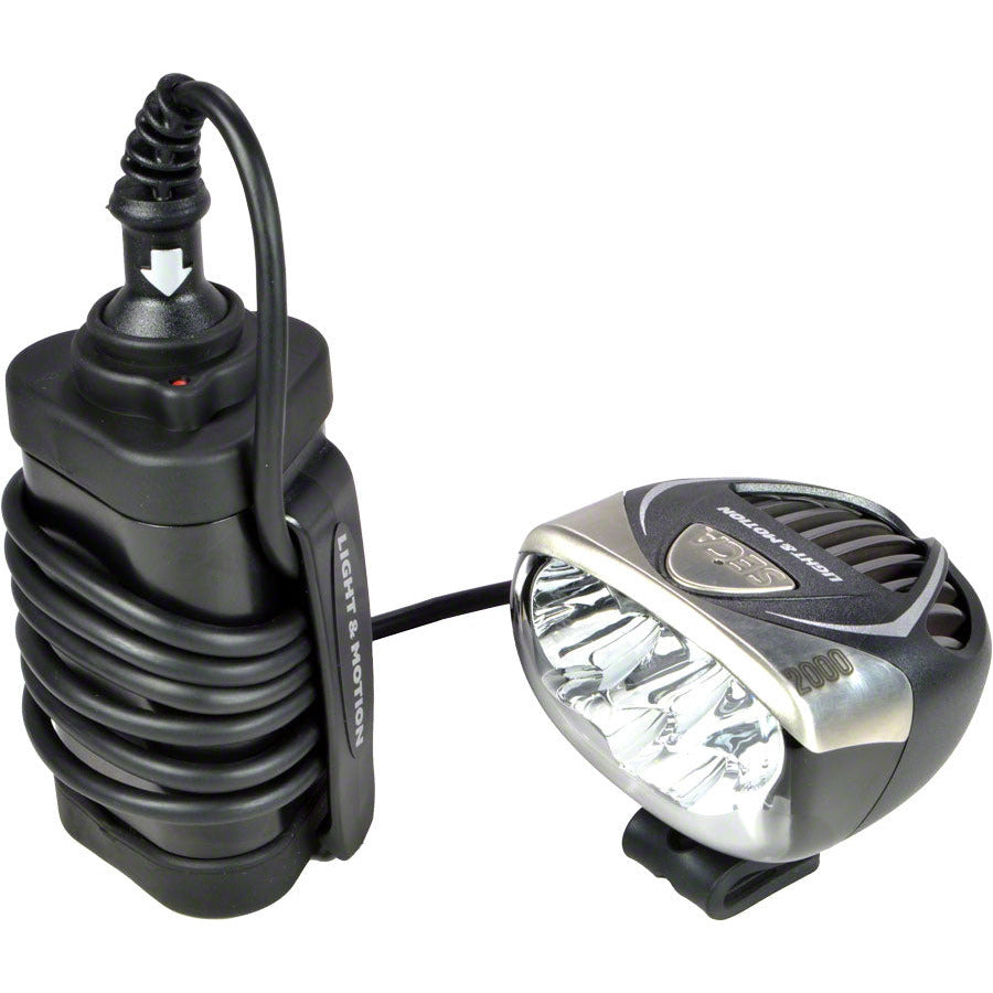 light-and-motion-seca-2000-race-3-cell-rechargeable-headlight