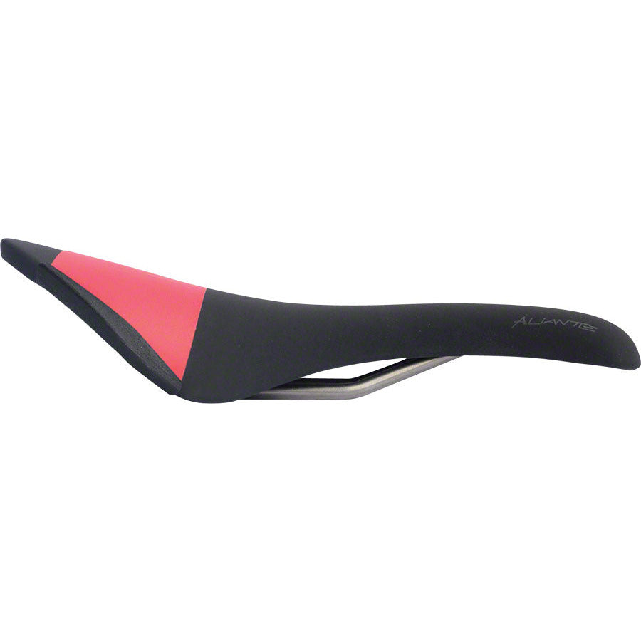 fizik-aliante-r3-saddle-with-kium-rails-black-red