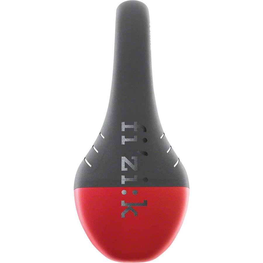 fizik-tundra-m3-saddle-with-7x9-braided-rails-red-black