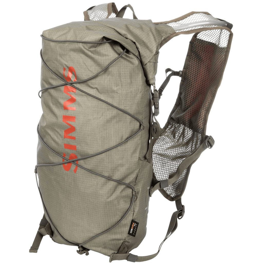 simms-flyweight-pack-fishing-vest