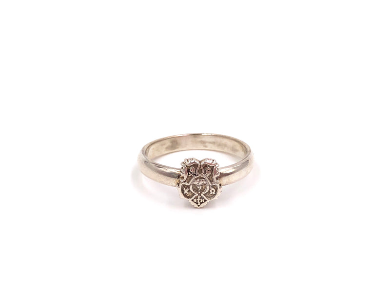 Chi Omega Crest Ring – Malick \u0026 Grace