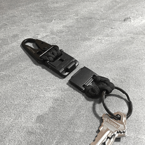 RMK - Compact Magnetic Keychain - Black | ARKTYPE