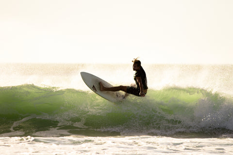 Best places to surf in the United states.