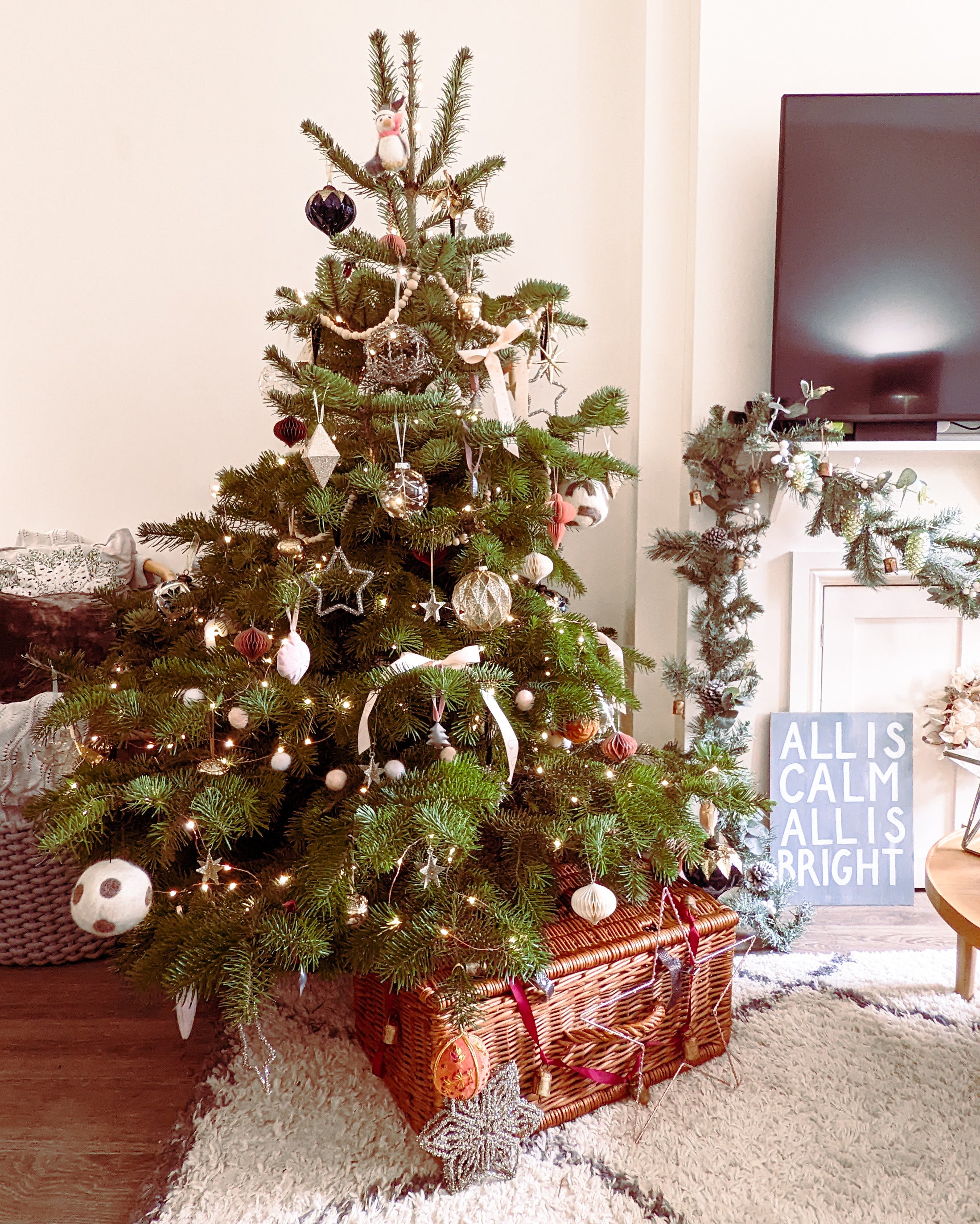 Small space real Christmas tree decor UK - 2022