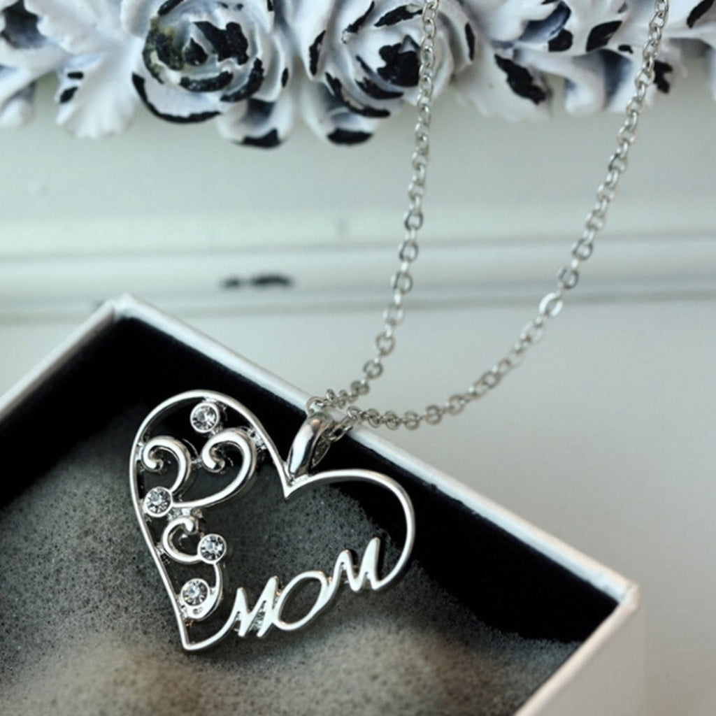 Love Heart Mom Heart Shaped Pendant Necklaces – EverMarker