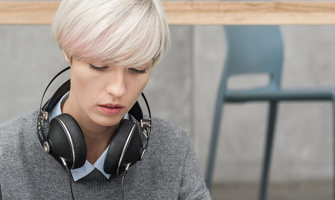 meze 99 neo headphones