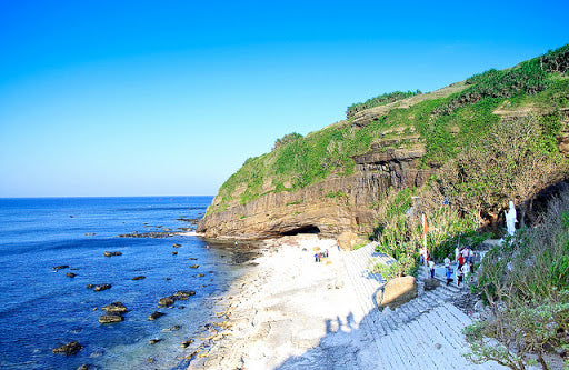 Chùa Hang