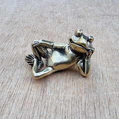 Relaxing Chill Brass Frog