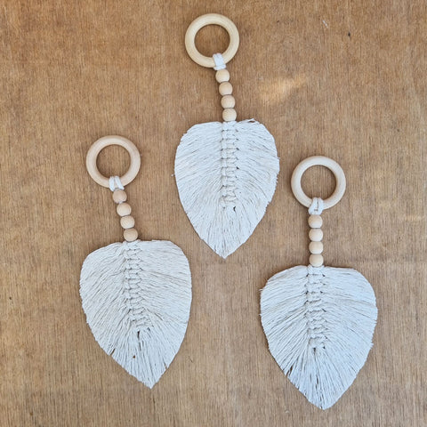 Lila Cotton Leaf Wall Hanging - Small